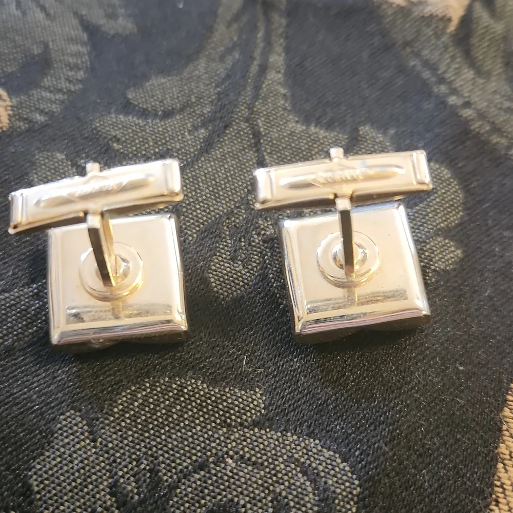 Vintage Goldtone & Tan Marbled Cufflinks